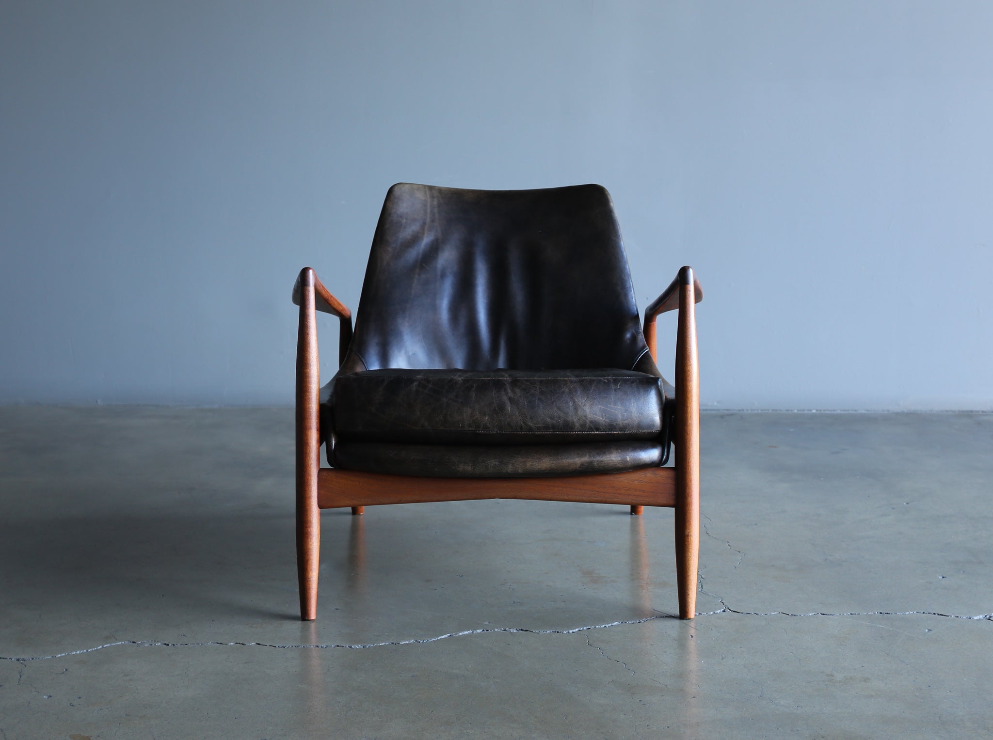 = SOLD = Ib Kofod-Larsen Seal Lounge Chair for OPE Möbler, circa 1960