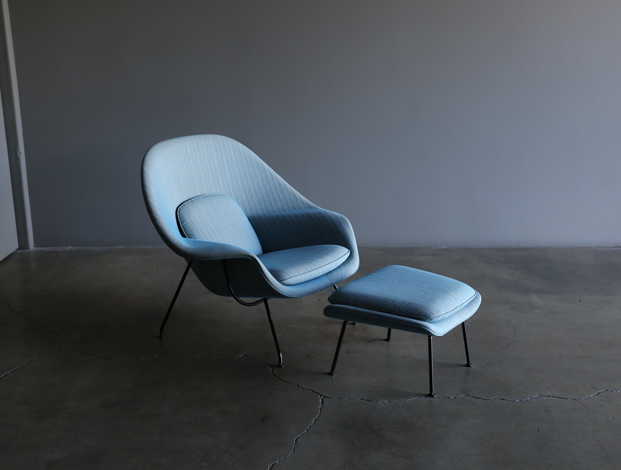 = SOLD = Eero Saarinen Womb Chair & Ottoman for Knoll