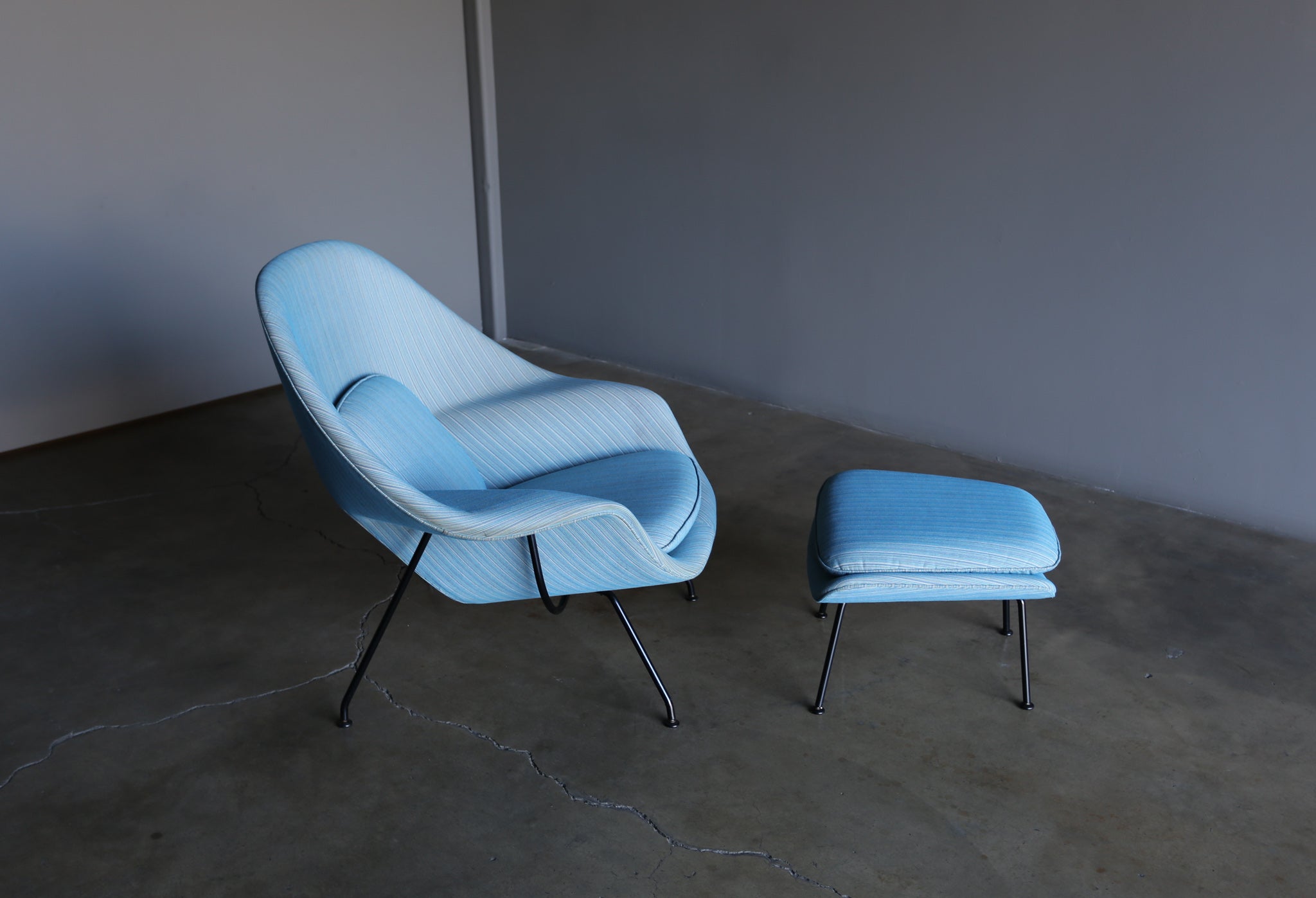 = SOLD = Eero Saarinen Womb Chair & Ottoman for Knoll