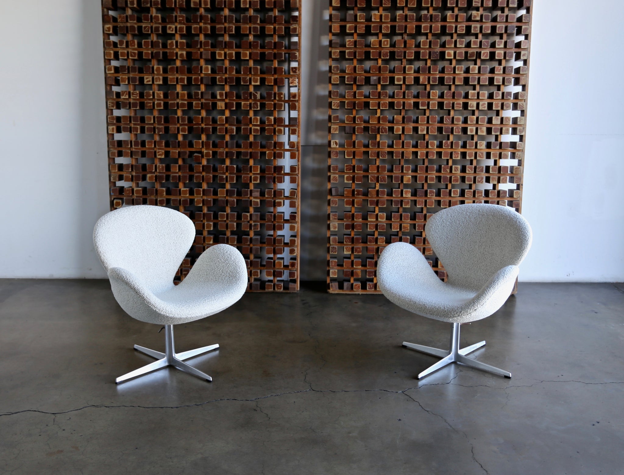 = SOLD = Arne Jacobsen Swan Chairs for Fritz Hansen, circa 1960